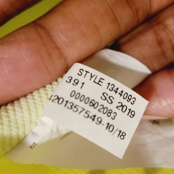 Under Armour | Women's Neon Yellow Short Sleeve Sweatershirt (Size Medium) - Picture 6 of 11